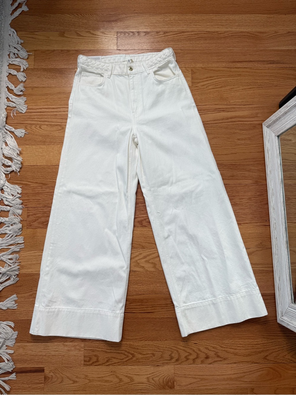 New H&M Wide-Leg White Jeans